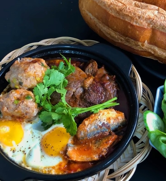 Bánh Mì Cá Mòi